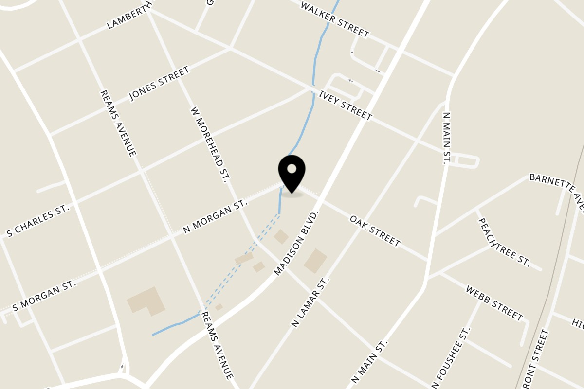 Map showing the location of Tonny's Pizza Shop on 207 Oak St in Roxboro